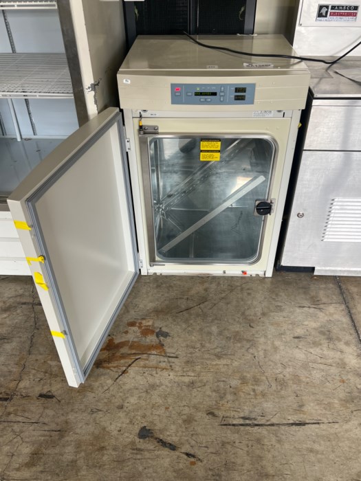 Forma Scientific C Water Jacketed Incubator For Sale