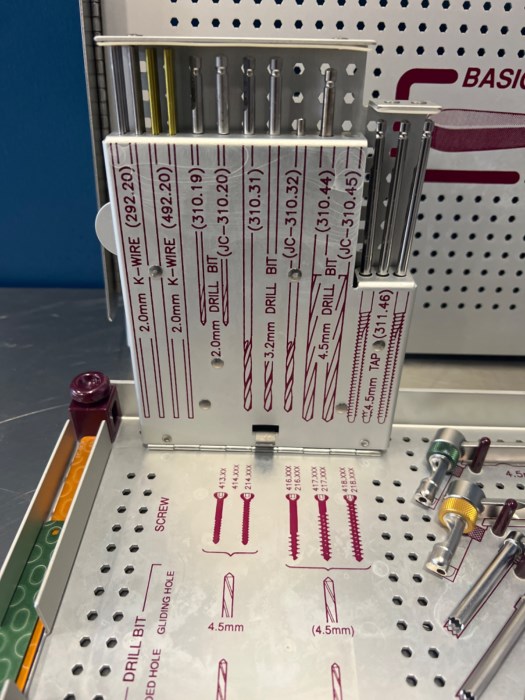 Synthes Basic Instrument Kit Lc Dcp Dcp Surgical Instrument Set For Sale