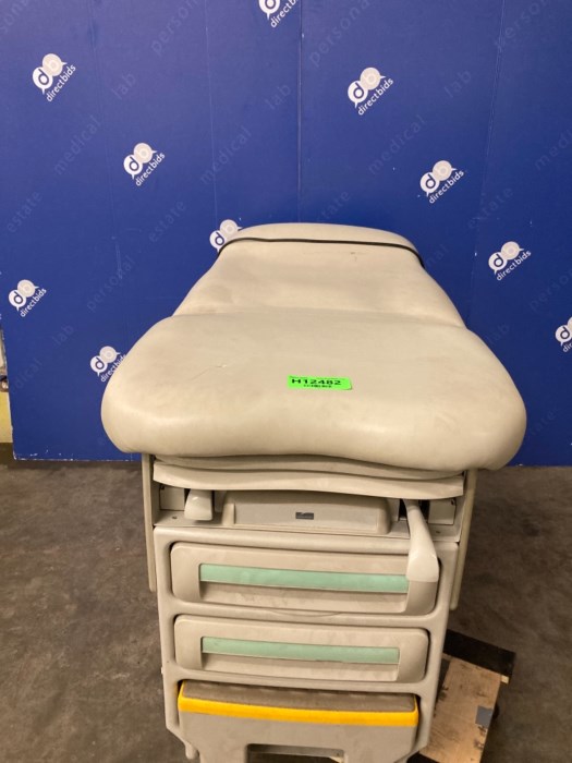 1 Midmark Exam Table For Sale 9278