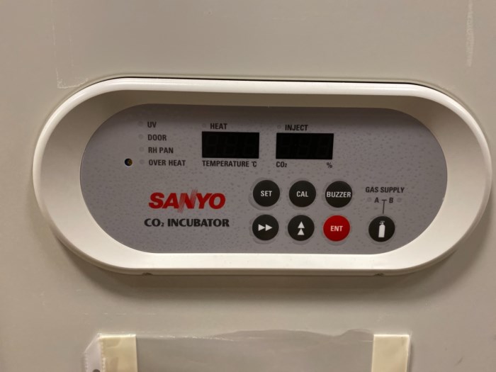 (1) Sanyo CO2 Incubator for sale