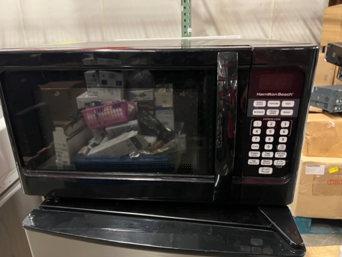 HAMILTON BEACH MICROWAVE Auction