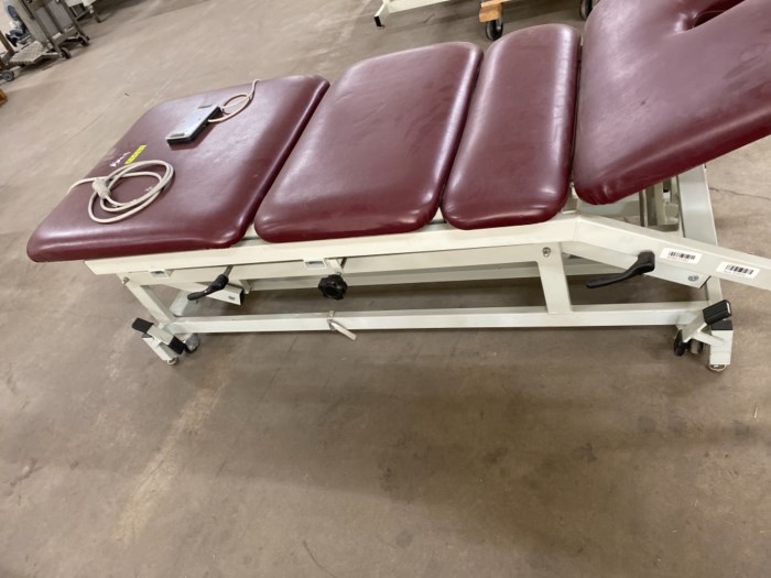 For section Hi lo table for Physical Therapy by Chattanooga triton TRE ...