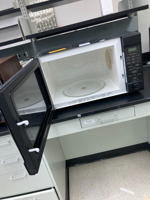 Kenmore Microwave (B2-2.333) For Sale