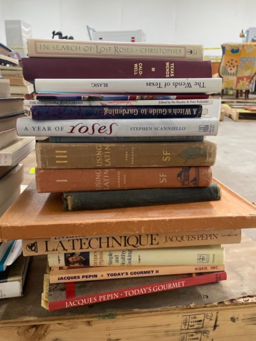 Lot Of (1) Pallet Of Assorted Books For Sale