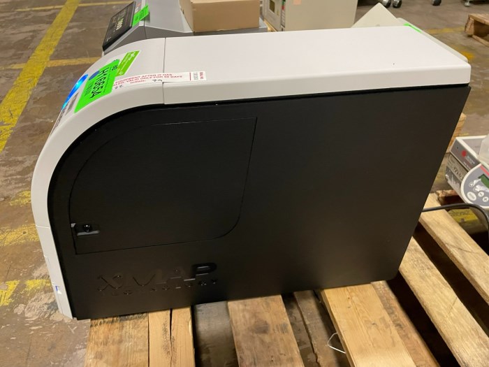 Luminex MAGPIX Microplate Reader *Powered on at time of auction* for sale