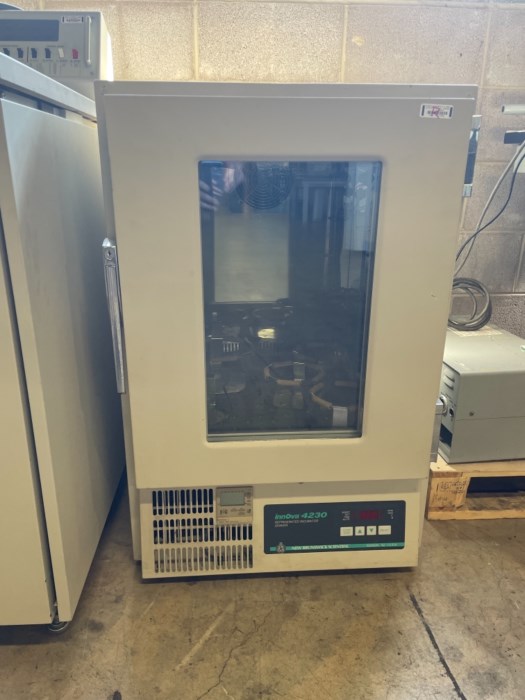 New Brunswick Scientific Innova 4230 Refrigerated Incubator Shaker For Sale