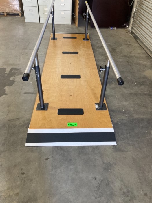 Platform Mounted Parallel Bars With Adjustable Height  Rz4s038z 2036424 Md 