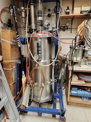 Scientific Fermenter Vassels and motors for sale