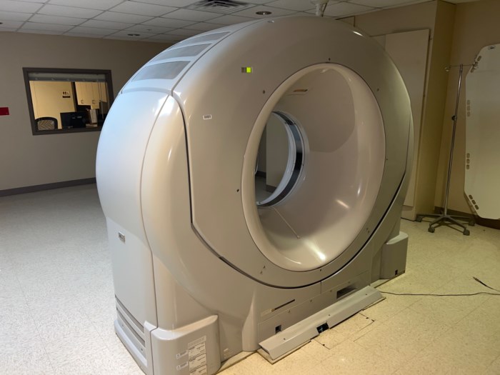 Toshiba Aquilion 64 MRI TSX-101a CT Scanner (de-installation available ...