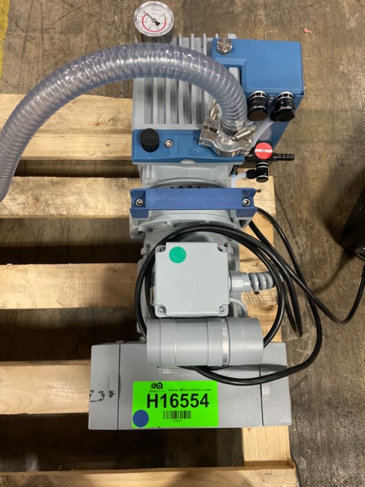 Vacuum Chemistry Hybrid Pump *Powered on at time of auction* for sale