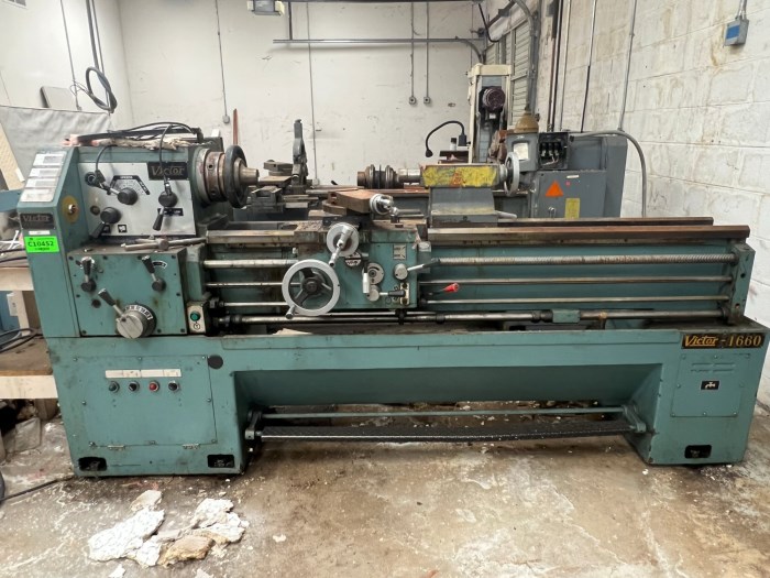 Victor 1660G Industrial Grade Engine Lathe for sale