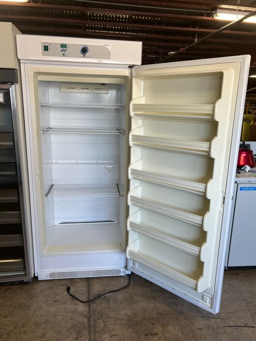 VWR Model: 2020 Refrigerated Incubator for sale