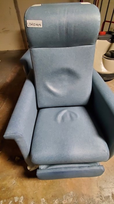 WINCO Dialysis Recliner Chairs (4) for sale